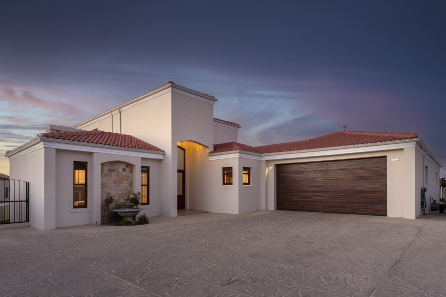 4 Bedroom Property for Sale in Myburgh Park Western Cape